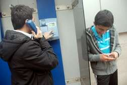 Ankesörlü Telefonlar, Cep Telefonuna Yenik Düşüyor
