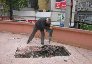 Büyük Camiye Engelli Asansörü Yapılıyor