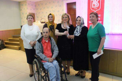 Yılın Annesi Fatma Kök