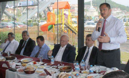 Siyaset ve Bürokrasi işadamlarıyla Buluştu