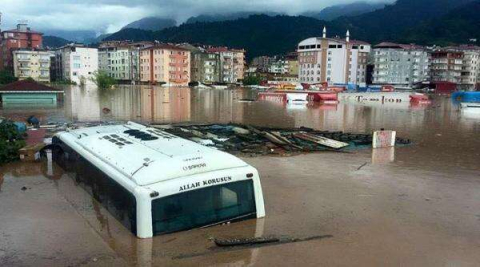 Büyükşehir’den Artvin’e Yardım Eli