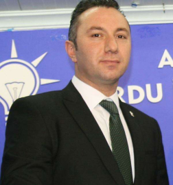 Çelenk: “Bu Seçimi Dualarla Kazandık”