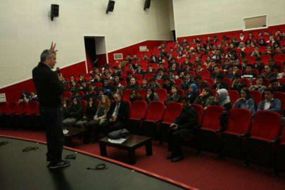 “Geleceğin Teknoloji Dünyasında Gençliğin Yeri”