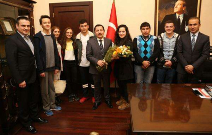 Ordu Çocuk Hakları Temsilcileri, Vali Balkanlıoğlu’nu Ziyaret Etti