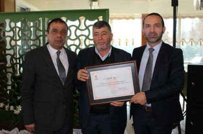 Seçim Çalışmaları Plaketle Ödüllendirildi