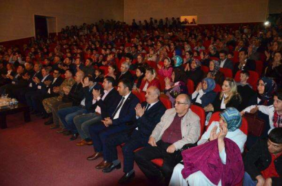Mehmet Akif Ersoy Anıldı