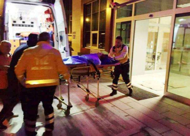 Tartıştığı Eşini Bıçakladı