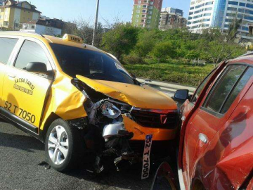 Trafik Kazasında 1 Kişi Yaralandı