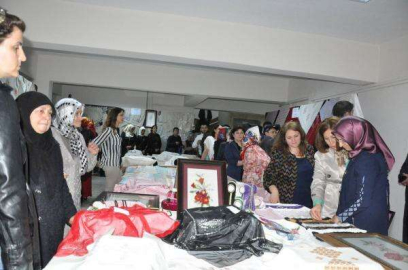 Halk Eğitim Merkezi Yıl Sonu Sergisi