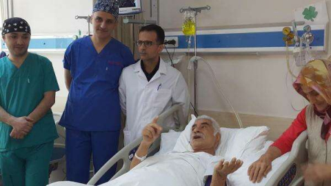 Karın Ağrısı Diye Gitti 1 Kiloluk Tümör, 300 Gramlık Taş Çıktı