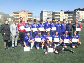 Çim Hokeyinde Finalistler Belli Oldu