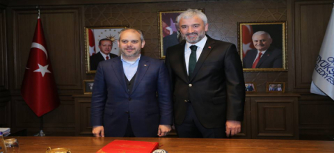 Bakan Kılıç, “Enver Başkan Önemli Bir Siyasetçidir”