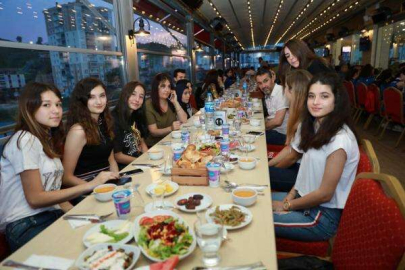 Aktepe Başarılı Sporcular İle İftarda Bir Araya Geldi