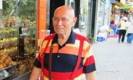 Müzik Öğretmeni Evinde Ölü Bulundu