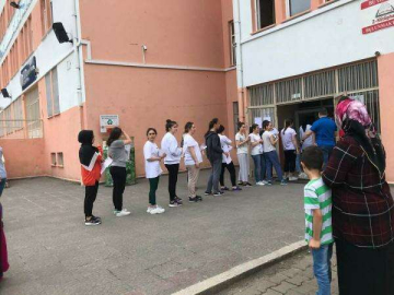 İlk Sınava Velilerden Teşekkür