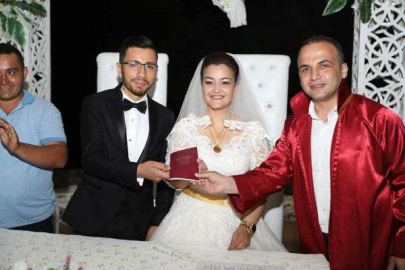 Esra ile Mehmetcan Dünya Evine Girdi