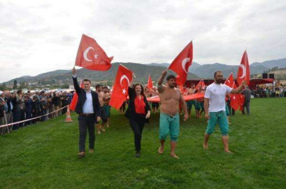Amasya’da Başpehlivan Recep Kara Oldu