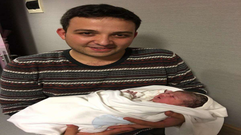 Yeni Yılın İkinci Bebeği İHA Muhabirini Sevindirdi
