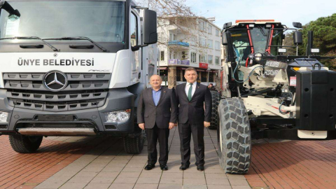 Ünye Belediyesi’ne 2 Yeni İş Makinesi Kazandırıldı