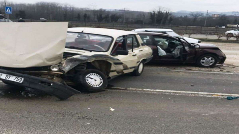 Trafik Kazasında 3 Yaralı
