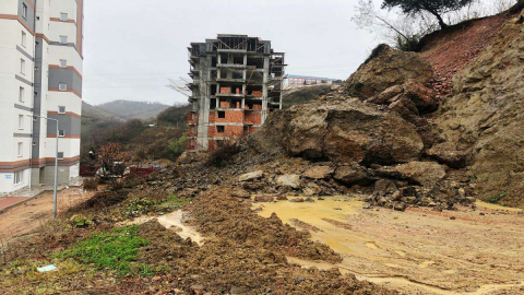 Fatsa’da Korkutan Heyelan