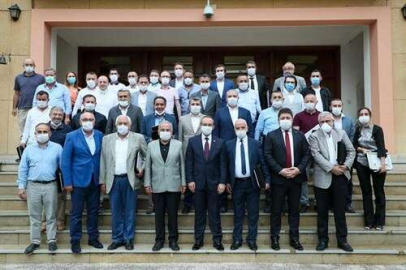 Sağlık Hizmetlerine Katkıda Bulunan İş İnsanlarına Plaket ve Teşekkür Belgesi Takdim Edildi