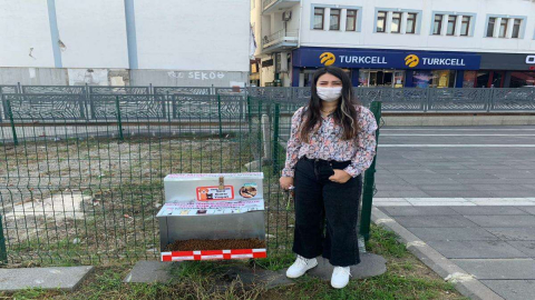 Kazancının Üçte İkisini Sokak Hayvanları İçin Harcıyor