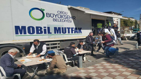 Mobil Mutfak İzmir’in Hizmetinde