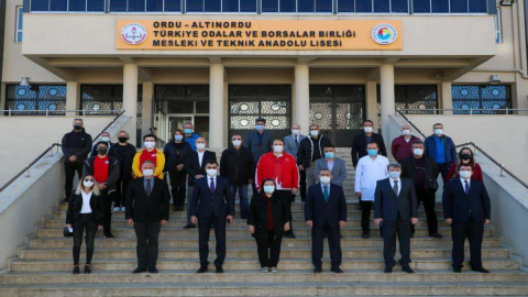 Vali Sonel, TOBB Mesleki ve Teknik Anadolu Lisesi’ni Ziyaret Etti