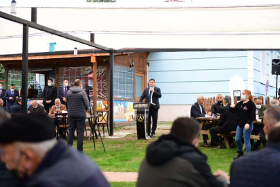 BAŞKAN TÖREN'DEN MUHTARLARA AÇIK ÇEK...