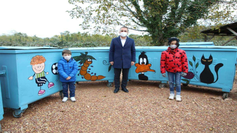 Çöp Konteynırları Çiçek Açtı