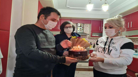 Vali Sonel’den Öğretmenlere Doğum Günü Sürprizi