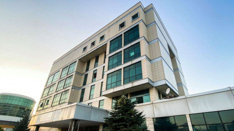 YIL SONUNDA  HiZMETE GiRiYOR