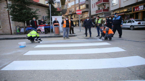 Trafikte ‘Yaya Önceliği’ için Çizgiler Çizildi