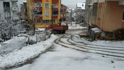 KARLA MÜCADELE EKİPLERİ İŞ BAŞINDA