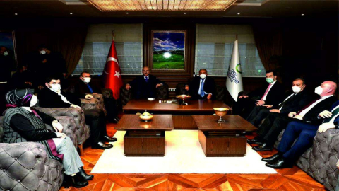 “Şehirde Her Kesimi Memnun Eden Bir Başkanımız Var”