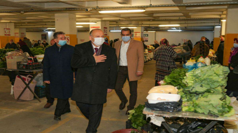 Başkan Tavlı, Pazaryerini Ziyaret Etti