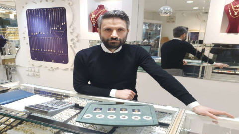 Eroğlu Kumculuğun sahibi Arif Eroğlu: “50 Bin TL Param Olsun Yine Altına Yatırırım”