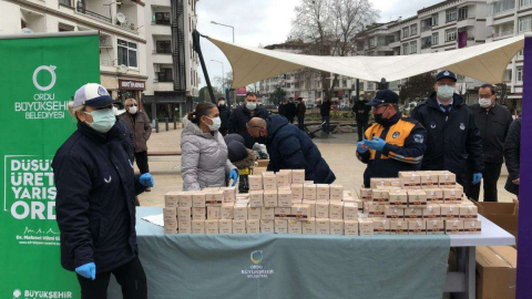 19 İlçede Kandil Simidi İkram Edildi