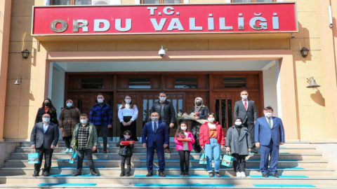 “Oku Kitabını Al Altınını”