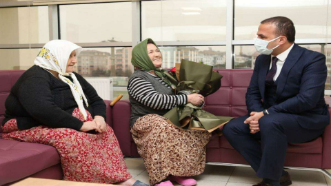 “Yaşlılarımızın Her Zaman Yanındayız”