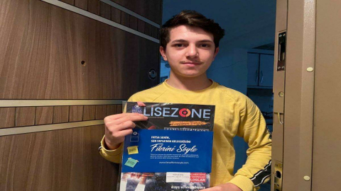 Lise.Zone Dergisi’nin 6 Ve 7. Sayısı Gençlere Kapı-Kapı Ulaştırılıyor: Gençlerin Gözdesi Oldu