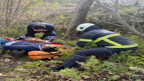 Kayalıklardan Düşen Vatandaş Kurtardı