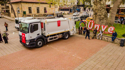 Ünye Belediyesi, Yeni Çöp Kamyonu Aldı