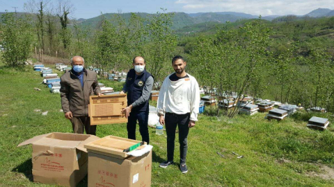Arı Yetiştiricilerine 1000 Adet Polen Toplama Tuzağı