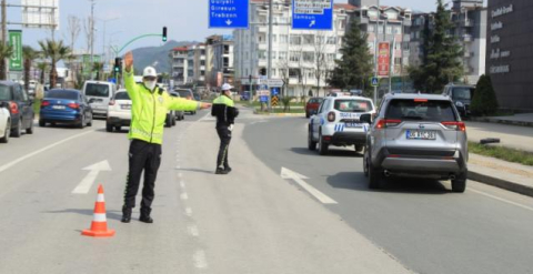 74 Araç Trafikten Men Edildi