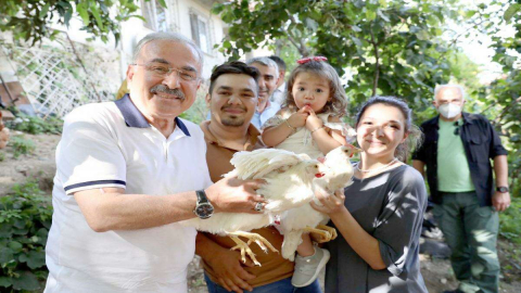 Minik Elif Lina’nın Kümesi, Başkan Güler’in Sürprizile Yeniden Şenlendi