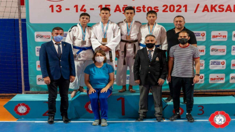 Aksaray’dan Derecelerle Döndüler