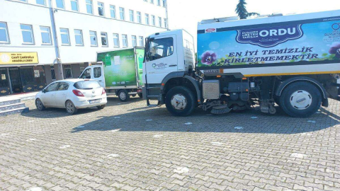 Okullarda Temizlik ve Dezenfektan Çalışması Yapılıyor