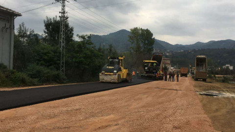 İlk Kez Sıcak Asfalta Kavuştu